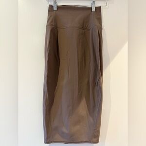 Lululemon taupetastic midi skirt NWOT